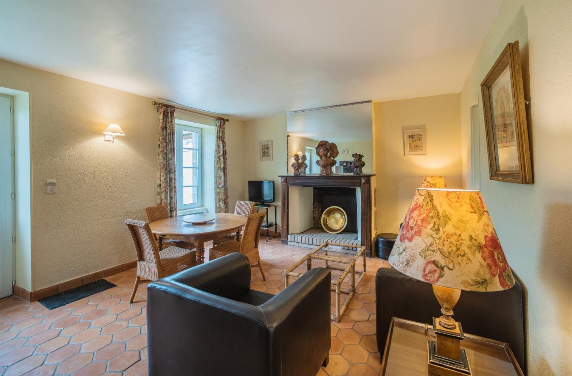 Holiday Home Chateau De Bouceel Mont Saint Michel Vergoncey Номер фото