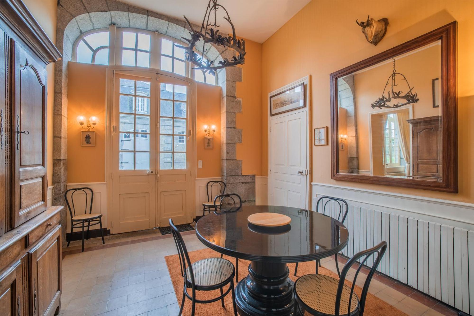 Holiday Home Chateau De Bouceel Mont Saint Michel Vergoncey Номер фото