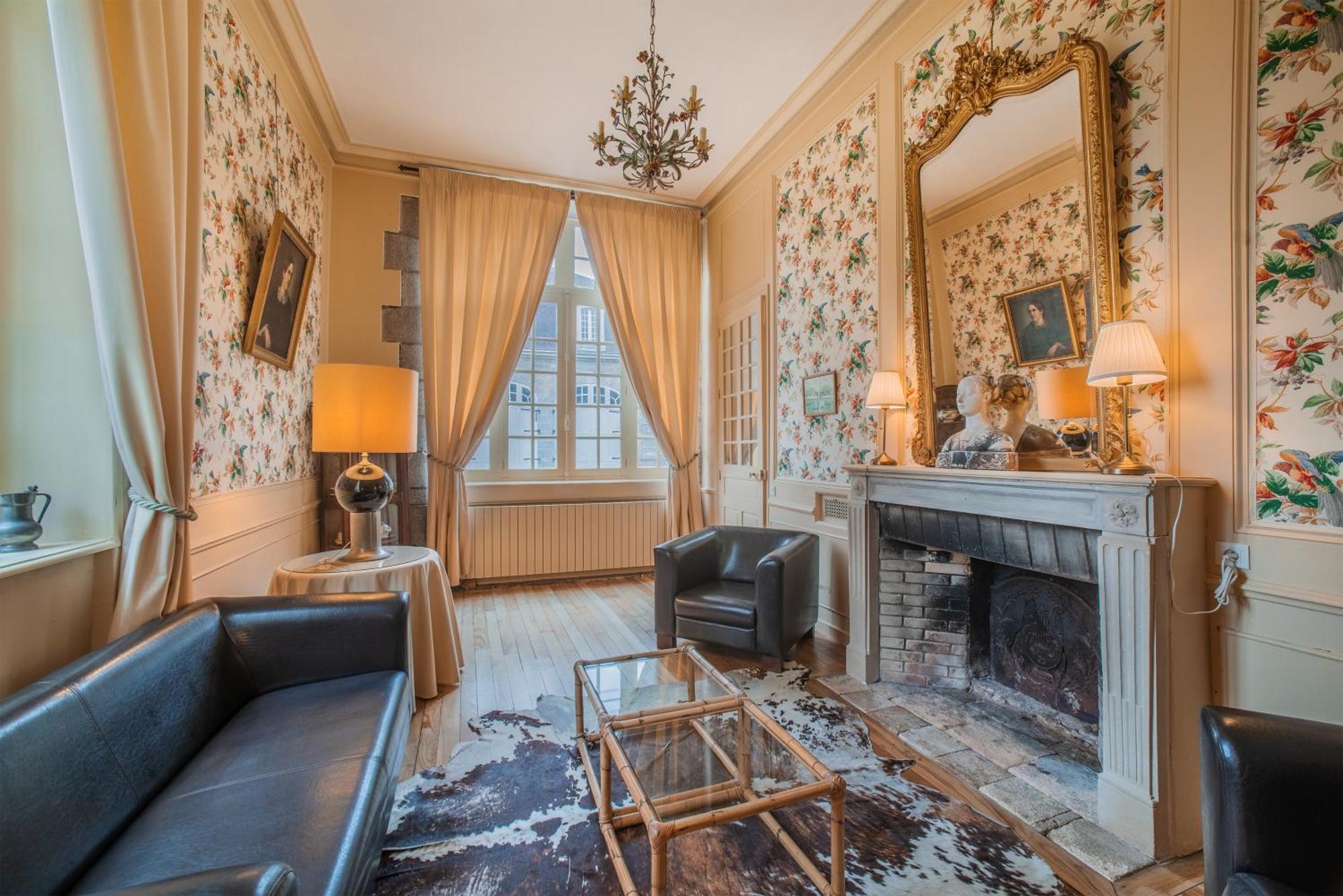 Holiday Home Chateau De Bouceel Mont Saint Michel Vergoncey Номер фото